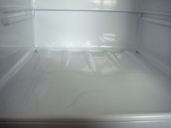 LG售后修坏冰箱拒赔偿 冰箱变形只能当碗柜(图