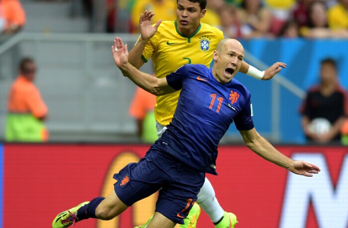 罗本造点范佩西闪击 荷兰3-0胜巴西夺季军