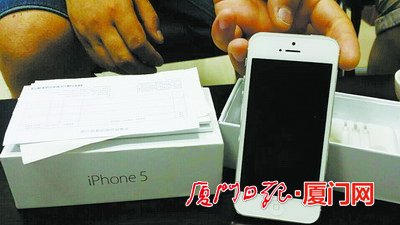 小王新买的Iphone5已经过了保修期。
